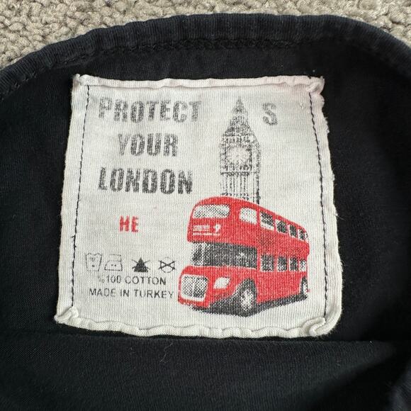 Protect Your London Shirt Womens Small Black Trolley Telephone Box Ladies - Picture 5 of 9